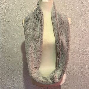 Luxurious Gray Faux Fur Scarf